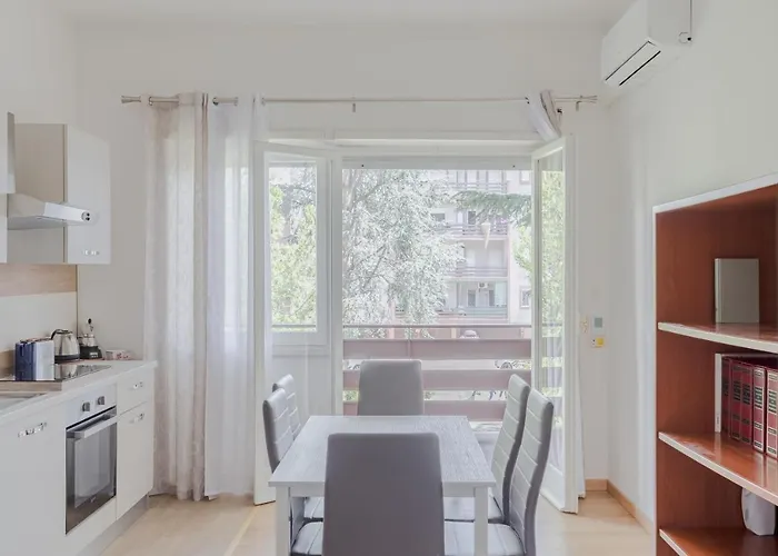 Pelizzi Apartment, 5 persone, 2 camere, balcone, Cinecittà